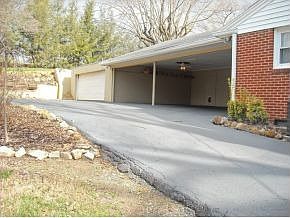 1st image of 210 Oak Ln