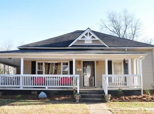 501 W 5th St, Siler City, NC 27344