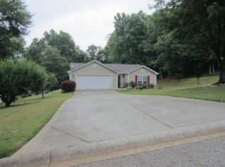 1123 Ravenwood Dr, Bethlehem, GA 30620