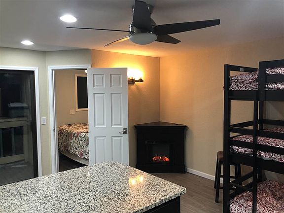 5th image of 28600 N Mount Spokane Park Dr #723