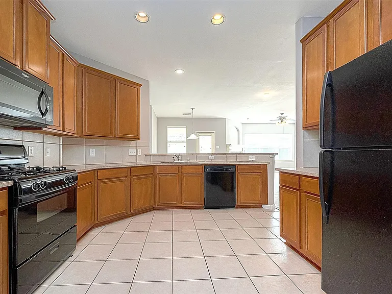 5203 Heatherdawn Ct — Photo 8