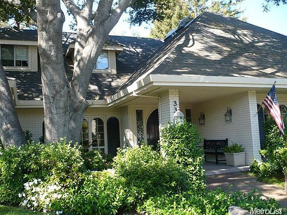 3rd image of 3334 Cove Cir