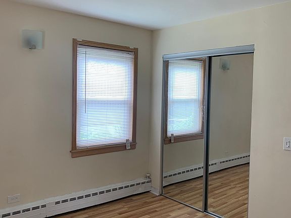 4th image of 2119 W Farragut Ave APT 1E