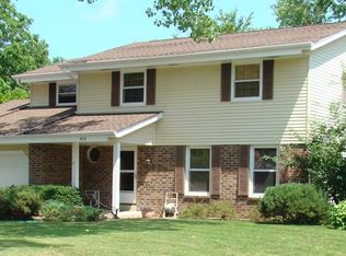 424 Highridge Rd, Burlington, WI 53105