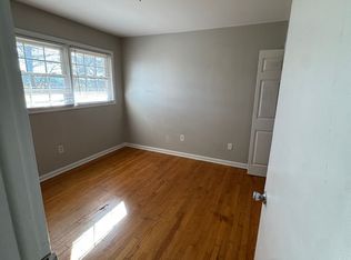 700 Skyline Cir, Pulaski, VA 24301