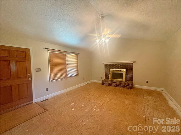 3rd image of 4105 Salem Pointe Dr