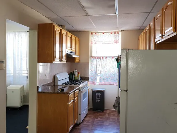 1614 Summit Avenue image 3 of 16