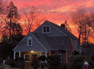 681 Queen Anne Rd, Teaneck, NJ 07666