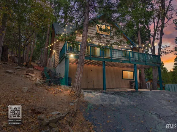 10700 Elm Dr, Wofford Heights, CA 93285