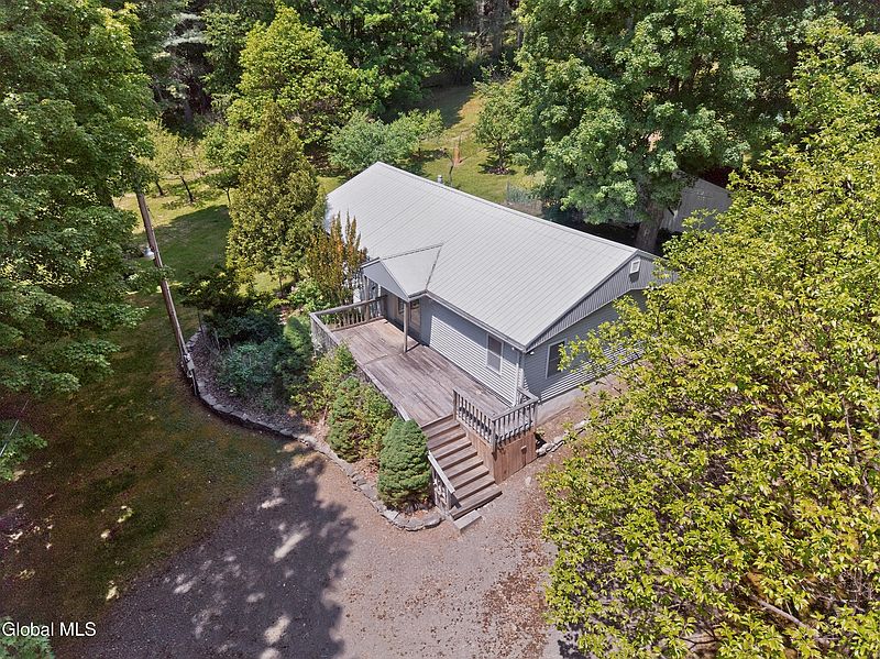 5th image of 359 Siebert Road