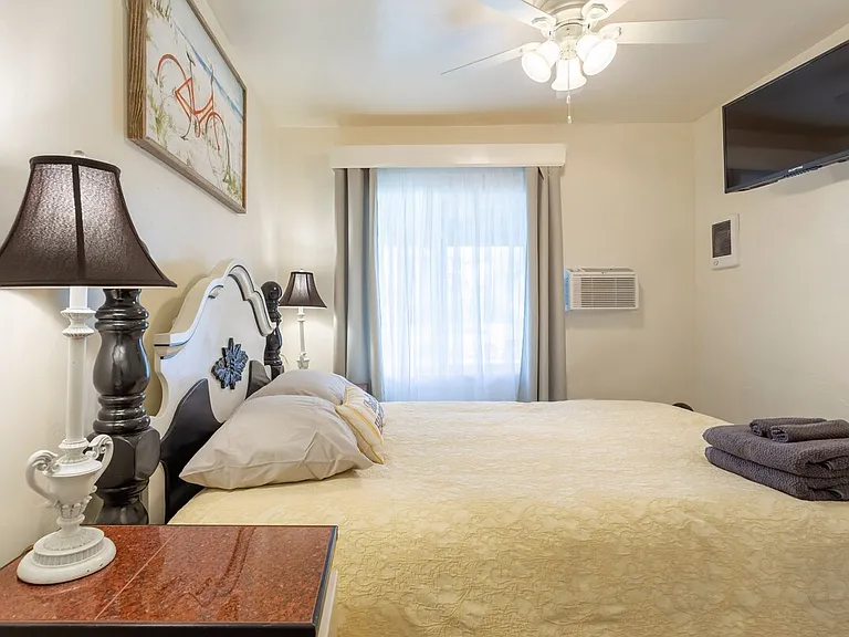 3583 Chamoune Ave — Photo 3