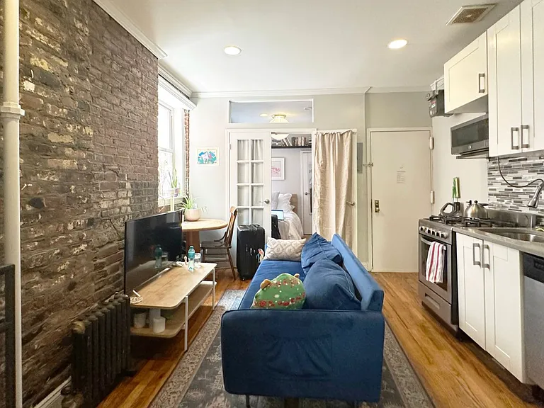 55 Spring St #1 — Photo 2