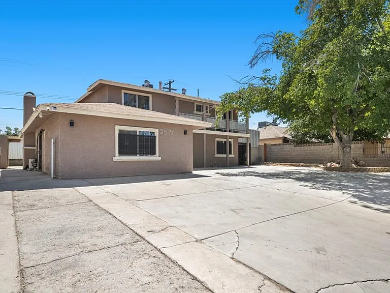 2571 Vegas Valley Dr — Photo 50