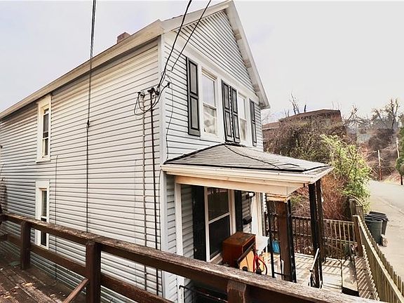 4th image of 1611 Ridge Ave