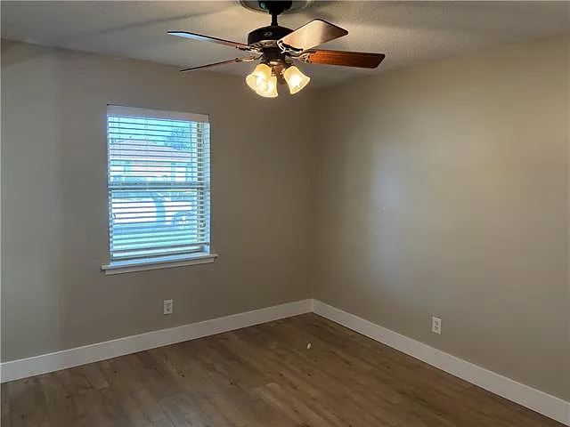 1709 N Atlanta St — Photo 15
