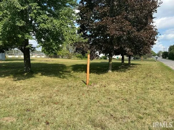 13511 E 6th St, Mishawaka, IN 46544