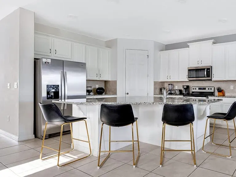Caroline Bay Ct — Photo 13
