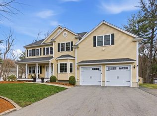 71 Lexington St, Burlington, MA 01803