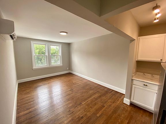 2nd image of 4758 Langston Blvd #4
