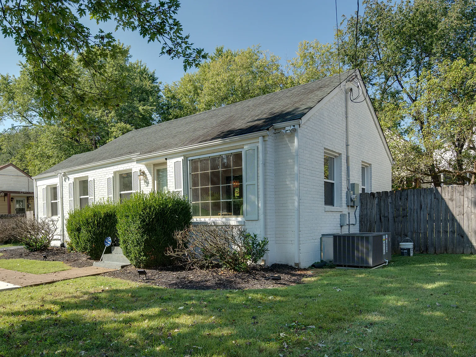 2 bed, 1000 sqft, $2,500 — Photo 1