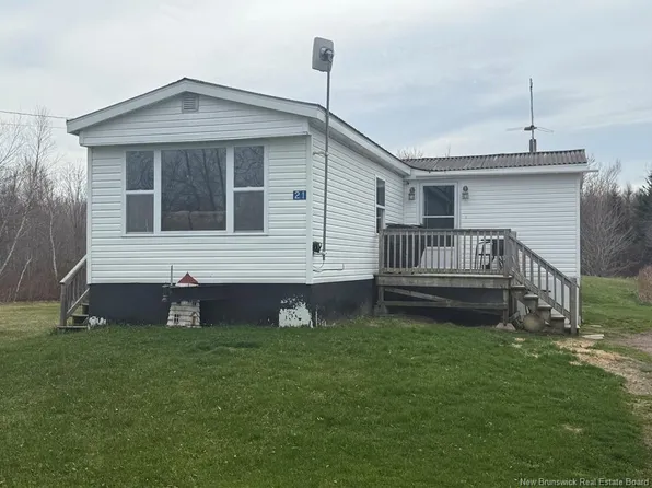 21 Trenholm Rd, Botsford, NB E4M 3C9