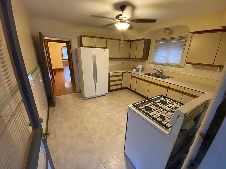 5302 Tholozan Ave — Photo 9