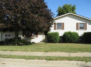 812 Kratz Rd, Monticello, IL 61856