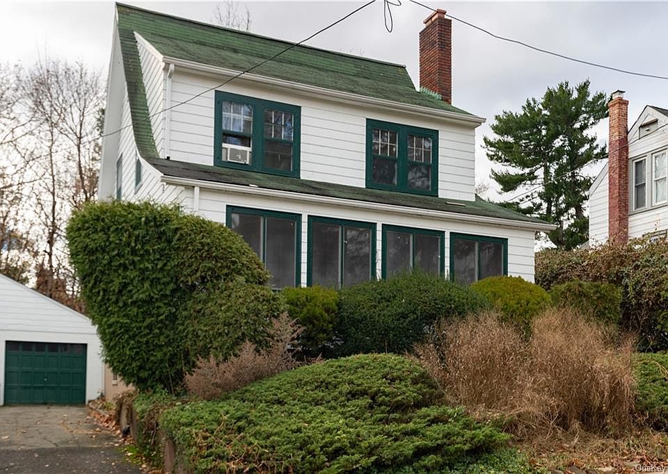 1st image of 37 Tallman Pl