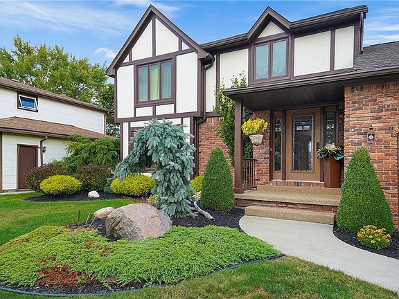 4th image of 60 Hillview Ter