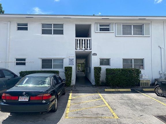 2nd image of 2458 Polk St APT 202