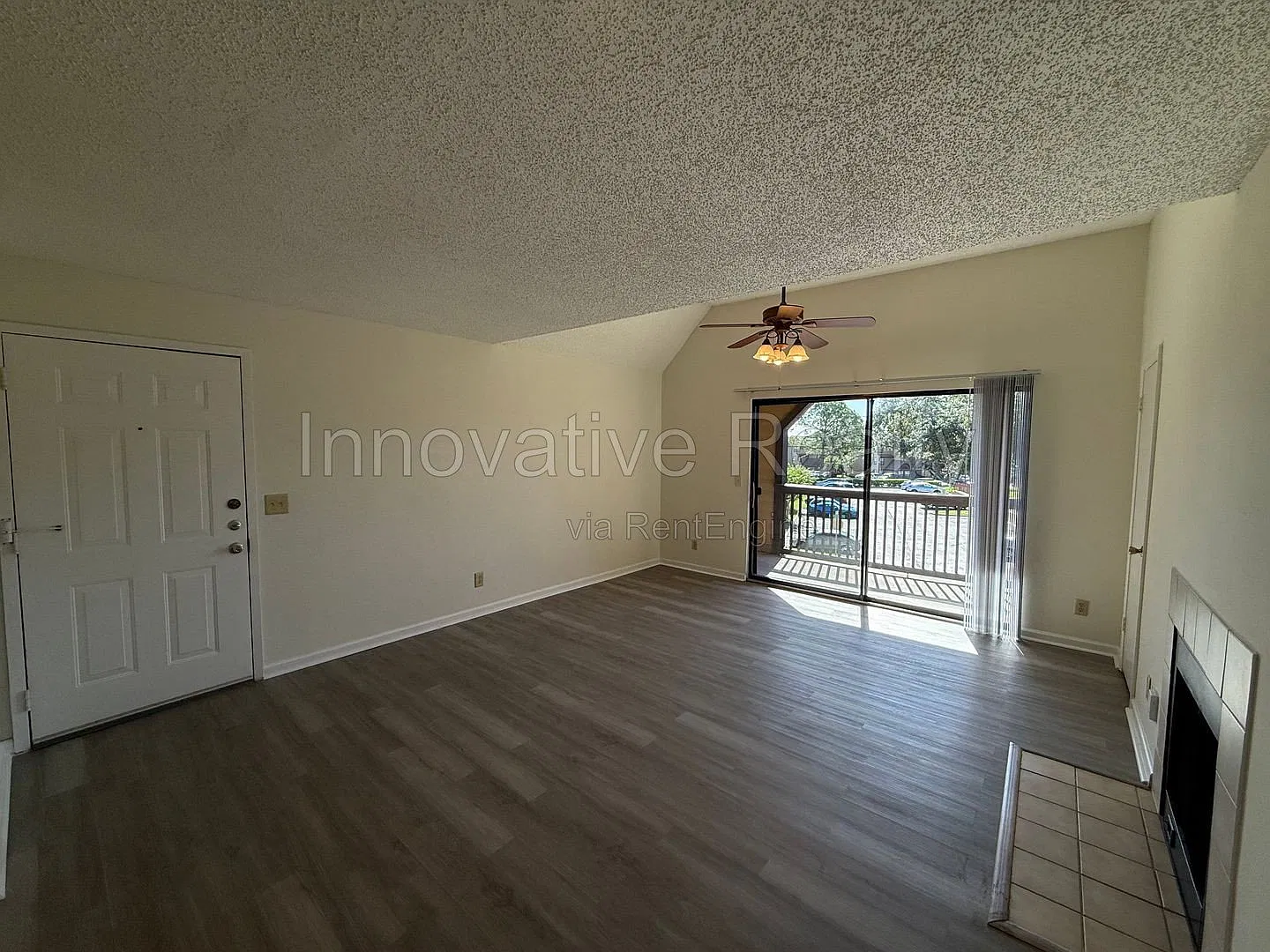 1 bed, 1.0 bath, 644 sqft, $1,350 — Photo 2