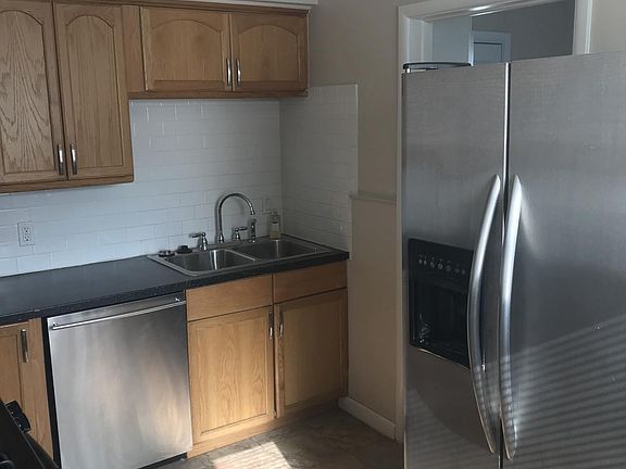 2nd image of 539 Rosewood St