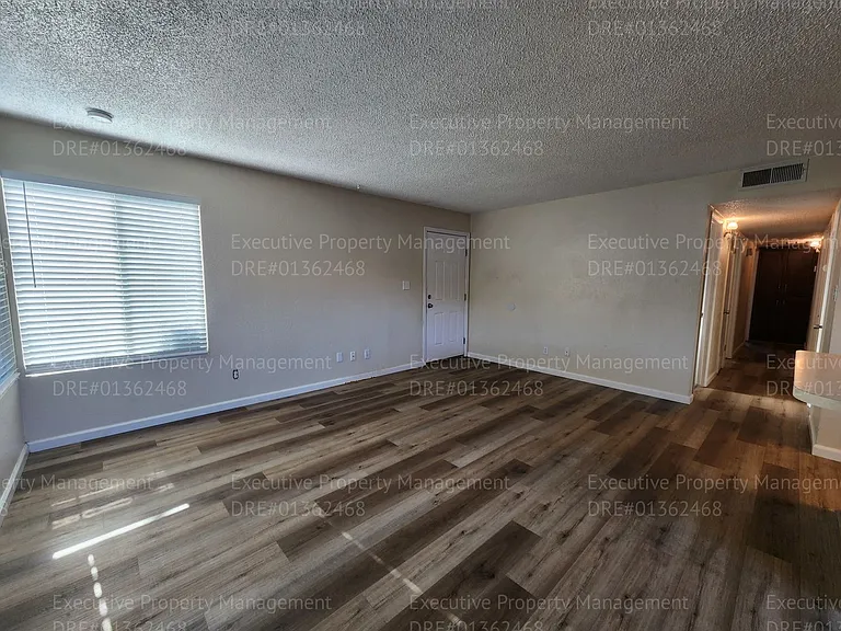 709 Deseret Way — Photo 9