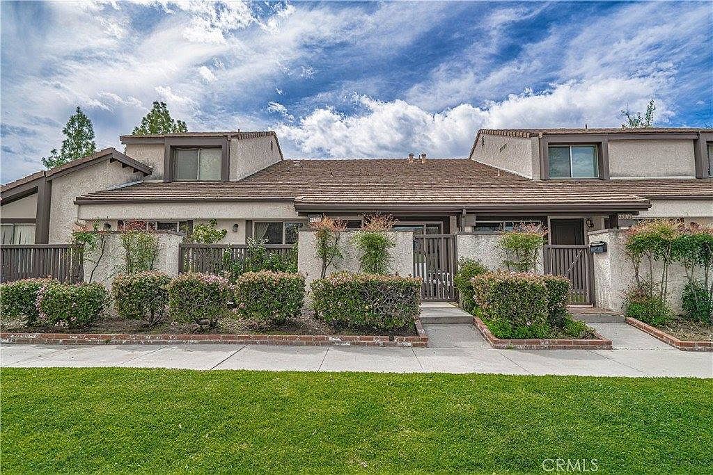 25713 Vista Fairways Dr