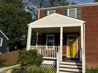 5867 Edgehill Dr, Alexandria, VA 22303