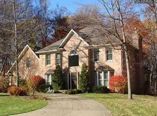 1740 Pearce Cir, Salem, OH