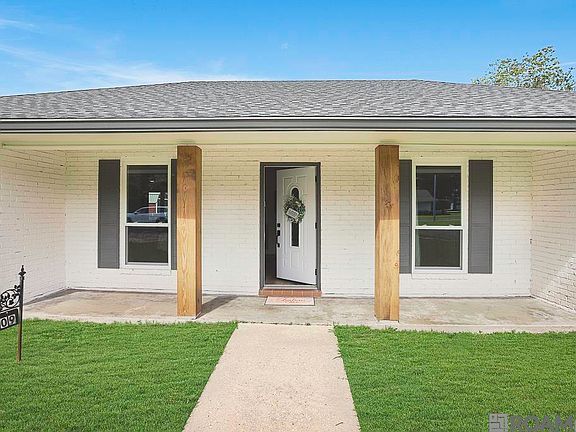 2nd image of 17309 Marseilles Blvd