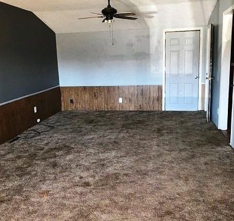 3rd image of 1422 W Crawford Ave