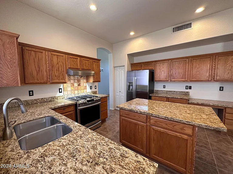 3821 N Red Sky Cir — Photo 4