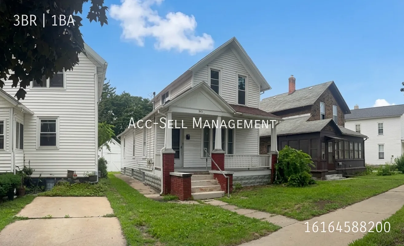 Beautiful 3BR/1BA Home Near Downtown GR at 545 Fremont NW, Grand Rapids, MI 49504 — Photo 1