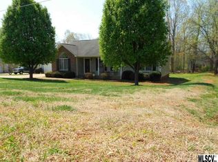 3871 River Rd, Hickory, NC 28602