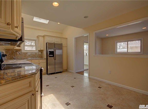 5th image of 1057 Wood Park Dr