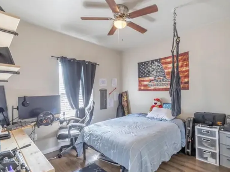 7449 Sleepy Hollow Ln — Photo 17