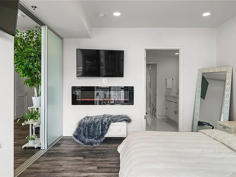 3338 Peachtree Rd NE #2207 — Photo 29
