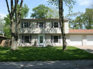 761 Timberline Pkwy, Valparaiso, IN 46385