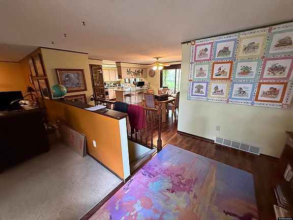 4th image of 555 Waggener Cir