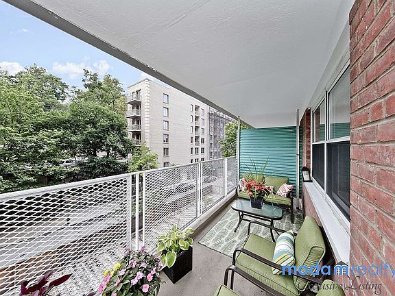4th image of 318 W 232nd St #3F