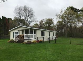 N2382 Yanzer Rd, La Crosse, WI 54601