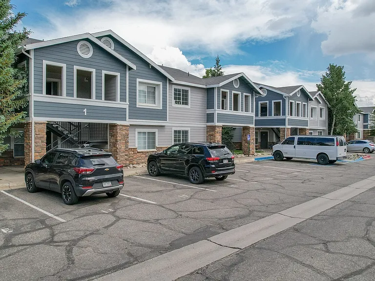 Blue River Apartments — Photo 20