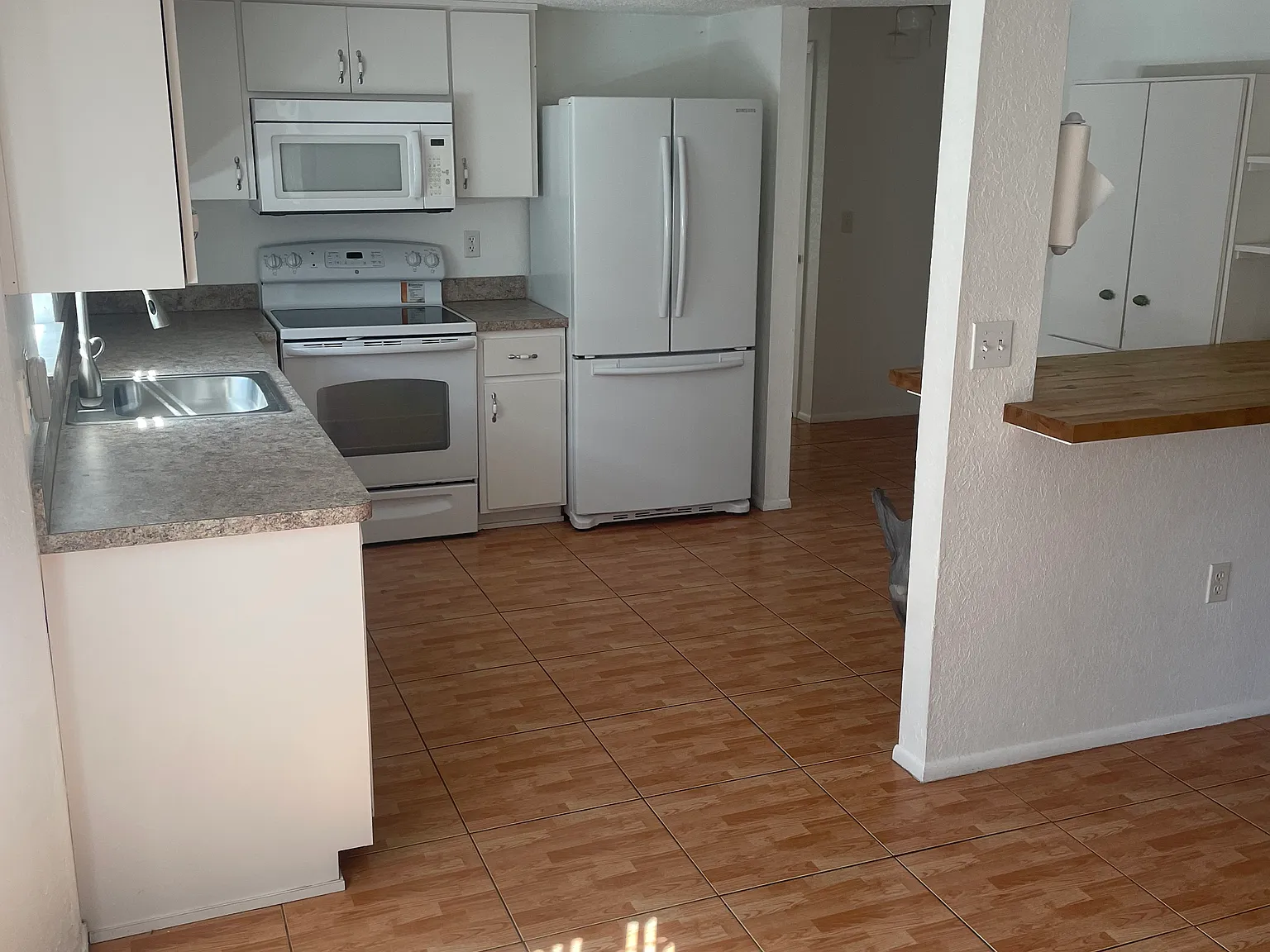 2 bed, 1064 sqft, $1,500 — Photo 4